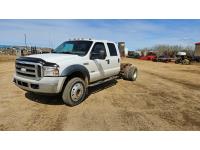 2006 Ford F550  Extended Cab and Chassis Dually Pickup Truck