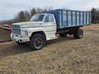 Ford F700 S/A Day Cab Grain Truck
