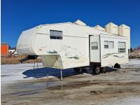 2001 Forest River Wildcat RK 28.5 Ft T/A Fifth Wheel Travel Trailer