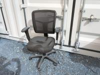 (5) Office Chairs C1