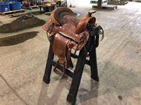    New Kids Saddle with Stand