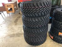   33x12.5R17LT  Tires