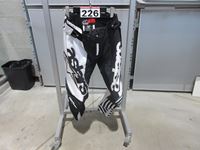    Mens Alpine Star Motocross Pants (32)