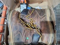    Mens Size 8 Work Boots (New)