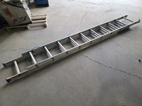    Aluminum Extension Ladder