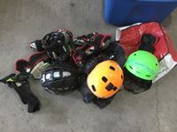    Qty of Helmets and Hockey Pads