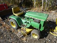  John Deere 112 Lawn Tractor