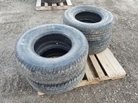  Michelin  (4) 285 / 70 R17 Tires