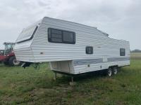 1995 Wildwood 24 Ft T/A Fifth Wheel Travel Trailer