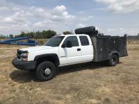2003 Chevrolet 3500 4X4 Extended Cab Pickup Truck