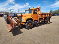 1987 International 1954 S/A Day Cab Plow Truck