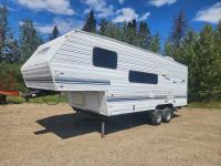 2002 Thor Wanderer 24 Ft T/A Fifth Wheel Travel Trailer