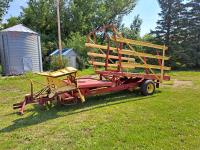 New Holland 1002 Small Square Bale Wagon