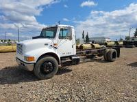 2000 International 4700 S/A Regular Cab Cab & Chassis Truck