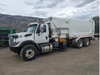 2016 International WorkStar 7500 S/A Day Cab Sanitation Truck