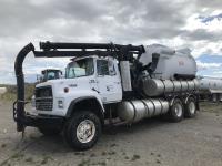 1990 Ford L9000 T/A Day Cab Vacuum Truck