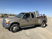 2001 Ford F350 4X4 Extended Cab Dually Pickup Truck
