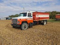 1986 International 1754 S/A Day Cab Grain Truck