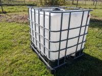 Caged 1000 liter Poly Tote