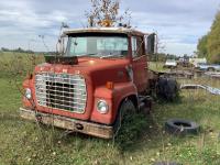 Ford F7000 S/A Day Cab Truck Tractor
