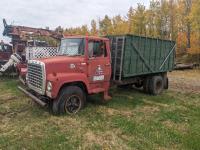 Ford 600 S/A Day Cab Grain Truck