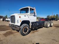 1980 Ford 800 T/A Day Cab Cab & Chassis Truck