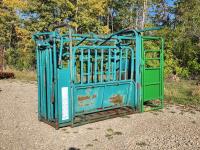 Morand Cattle Squeeze with Palpation Cage