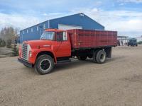 1975 International 1600 S/A  Grain Truck