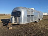 Airstream Sovereign 28 Ft T/A Travel Trailer