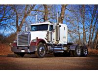 2005 Freightliner Classic 120 T/A Sleeper Truck Tractor
