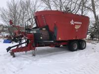 2017 Anderson Smart Mix A700 Twin Screw Mixer Feed Wagon