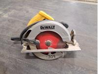 DeWalt 7-1/4 Inch Circular Saw