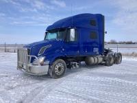 2013 Volvo T/A Sleeper Truck Tractor