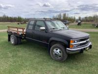2006 Chevrolet 3500 4X4 Dually Extended Cab Flat Deck Truck