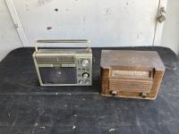 (2) Antique Radios 