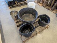 Qty of Feed Buckets and Tubs